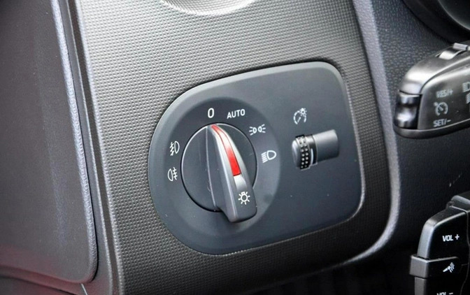Seat Ibiza cena 26900 przebieg: 234100, rok produkcji 2012 z Borne Sulinowo małe 596